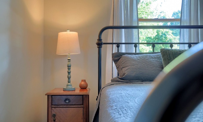 Conestoga House | The Safe Harbor House/country view/3 bed/1 bath