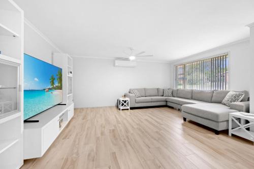 Mannering Park House | The Sailor's Haven