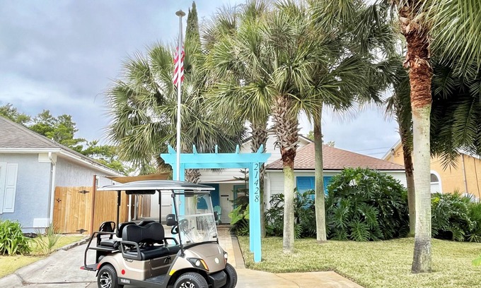 Riviera Beach House | The Salty Marlin - Golf CartBeachPier Park30A