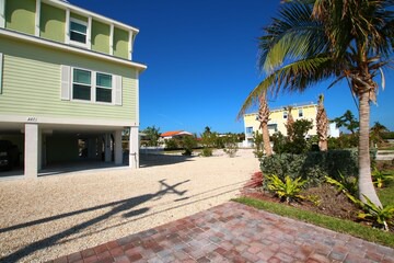 Marathon House | The Salty Mermaid Cove in Marathon