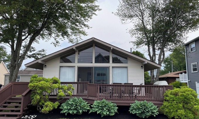 York Beach House | The San'Bar - A Great Family Home Just A Short Walk To Two Beautiful Beaches