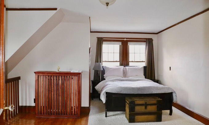 Oak Square Hostel | The Sanctuary at TPH - Boston