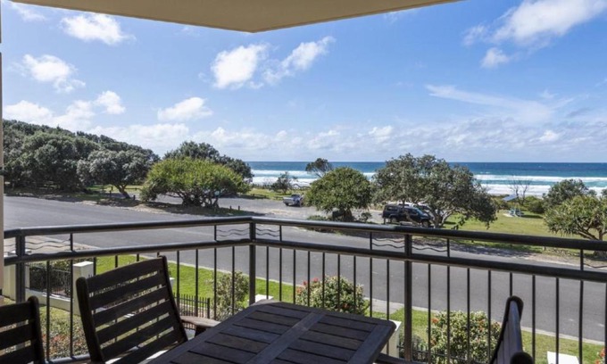 Yamba House | The Sands 19