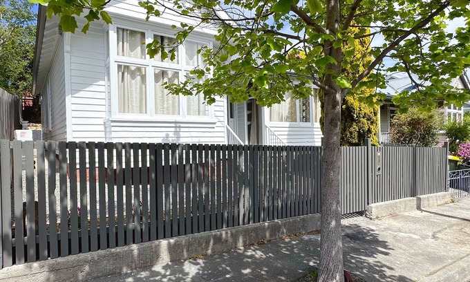 Hobart Central Business District House | The Sandy Nest - Close to Hobart CBD