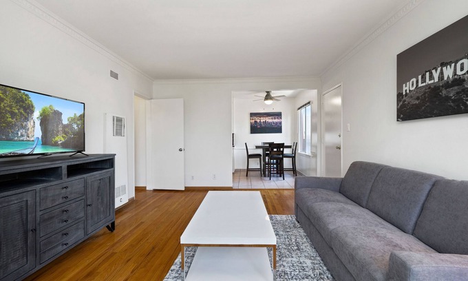 Mar Vista Apartment | The Sawtelle 12