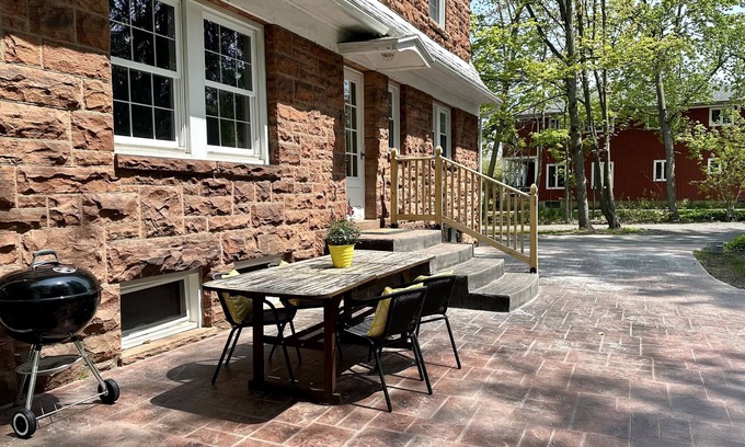 Potsdam House | The Scheller House Downtown- 2600 ft.² 4 br - 1920 Historic - Fully Remodeled