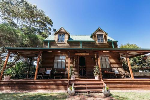 Waratah House | The Sea Shack