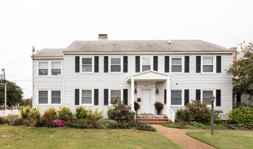 Northeast Virginia Beach House | The Seashore Getaway House