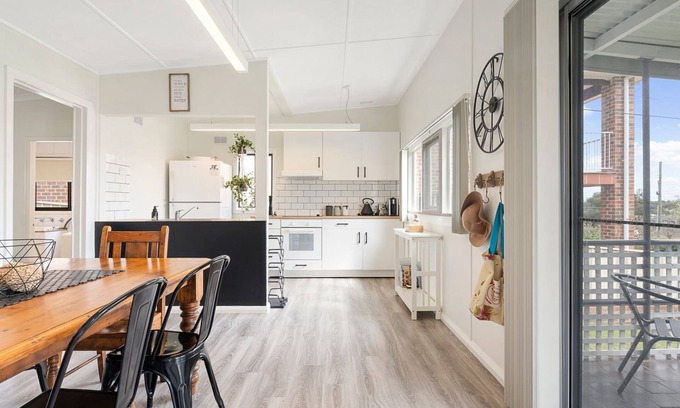 Vincentia House | The Shack by Experience Jervis Bay