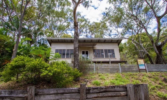Seventeen Seventy Cabin | The Shack - Quaint, pet-friendly cabin in 1770