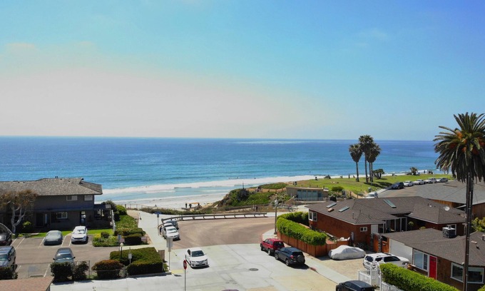 North Pacific Beach Apartment | The Shark - Pacific Beach