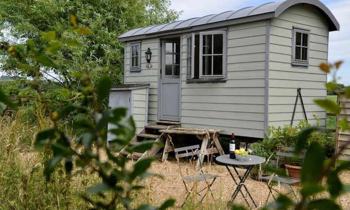 East Ashling House | The Shepherd's Hut @ Chichester Cottage