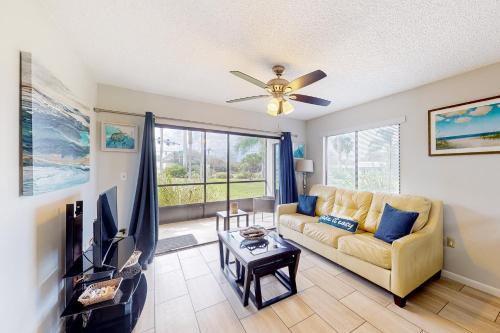 Butler Beach Apartment | The Shimmering Palm