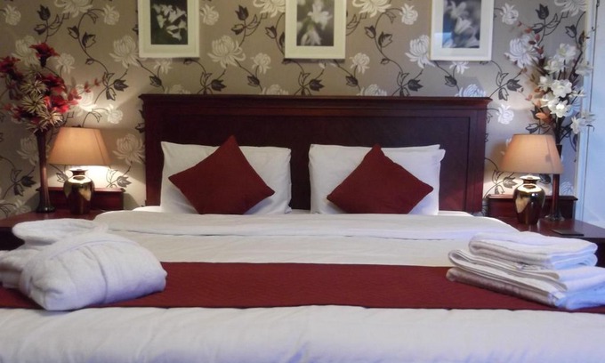 Island Gardens Hotel | The Ship Inn