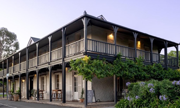 Jugiong Apartment | The Sir George