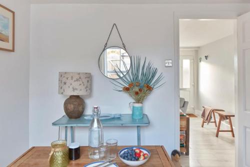 Deal House | The Skiff