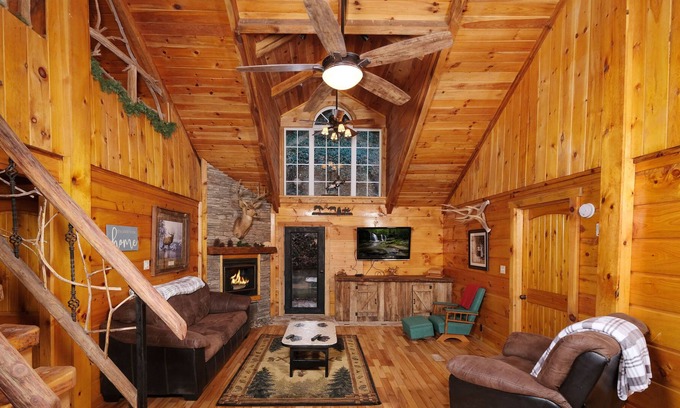 Townsend Cabin | The Skinner's Cabin: A Peaceful & Serene Vacation Getaway