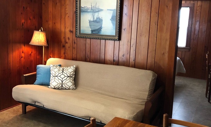 Buxton Apartment | The Skipper: Oceanside & Steps from the Ocean!