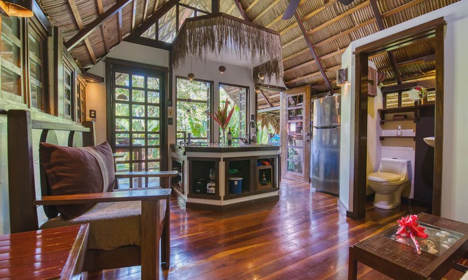 Puerto Viejo de Talamanca Villa | The Sloth House 2- Beach/ Pool / Outdoor Fireplace/Birdwatching /Bikes
