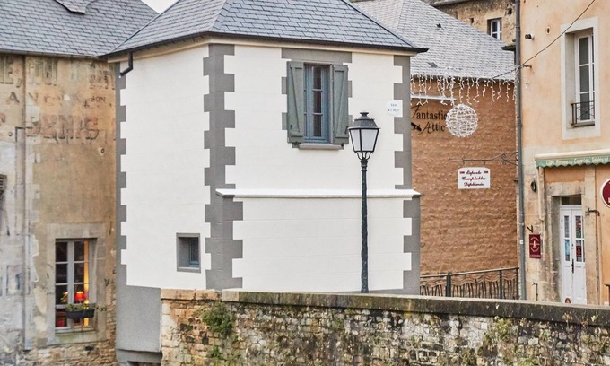 Bayeux House | The smallest house in France was also the house of the water lock keeper!