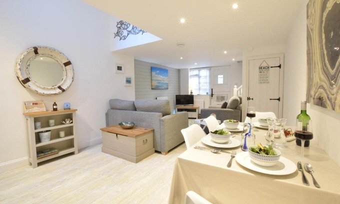 Southwold House | The Smokehouse Cottage
