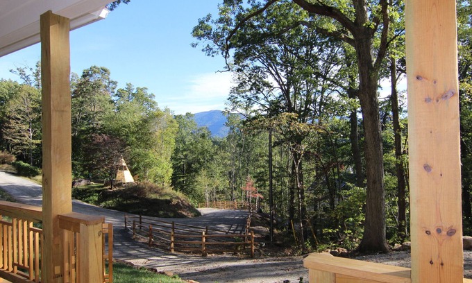 Asheville House | The Snookmore ~ Front Porch Rockin' Views