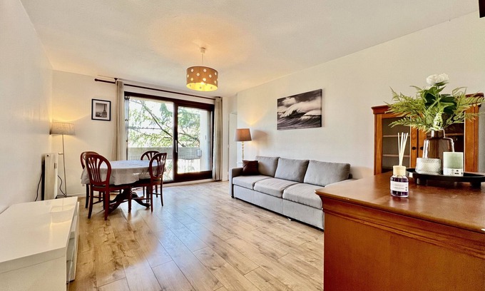 Minimes - Barriere de Paris Apartment | The Spacious -6p- Toulouse Center, Parking and Metro