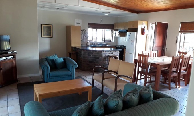 Sedgefield House | The Spotted Grunter. Sedgefield