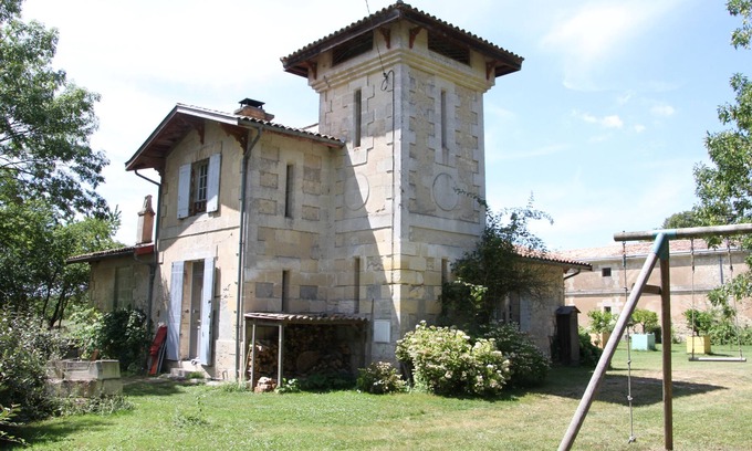 Macau House | The square tower by the river between Bordeaux and Margaux