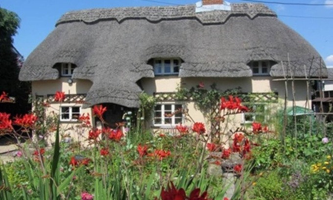 Eastleigh Cottage | The Stable at Rambler Cottage