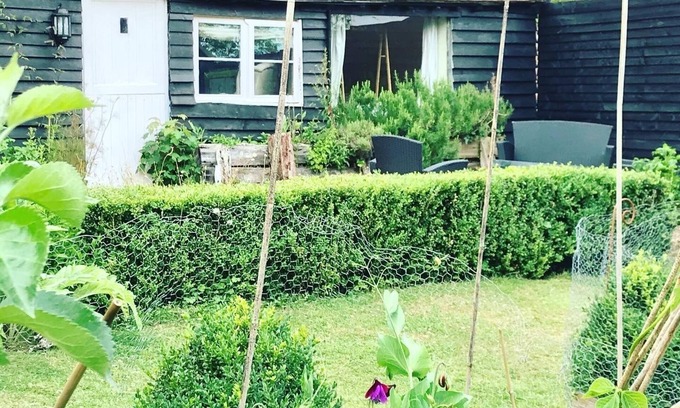 Mayfield Cottage | The Stable Cottage, perfect for garden lovers.