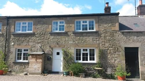 Powburn House | The Stables, 2 Plough Square