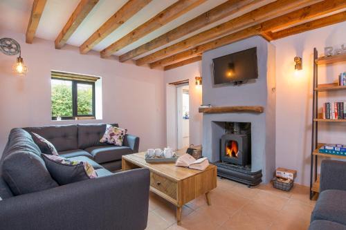 Castlemartin House | The Stables And Bullpen