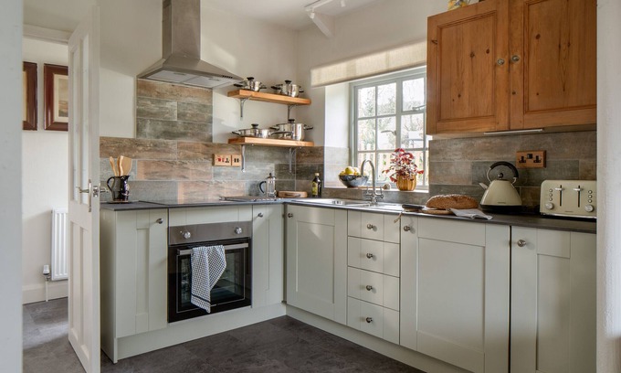Liverton Apartment | The Stables - Charming 15th Century rural bolthole
