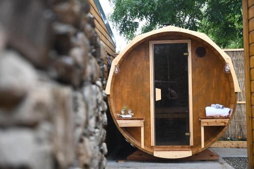 Skibbereen Apartment | The Stall at CasaClarig - West Cork Cabin with Sauna