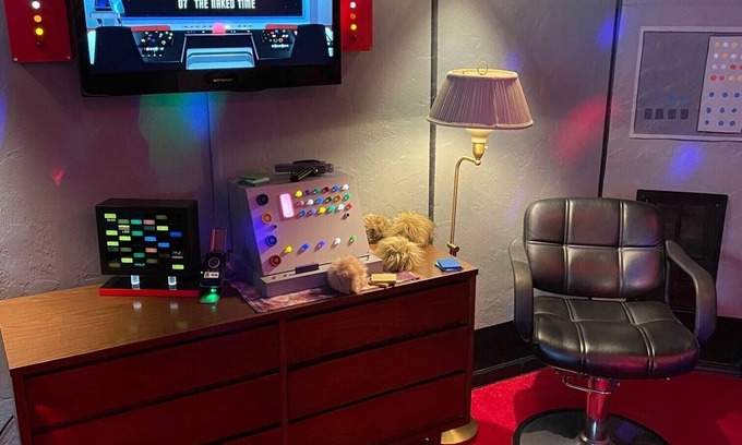 North Bend Hotel | The Star Trek - USS Enterprise Room at the Itty Bitty Inn