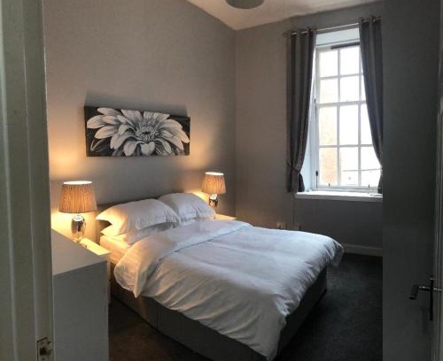 Kilmarnock Apartment | The Station Apartment