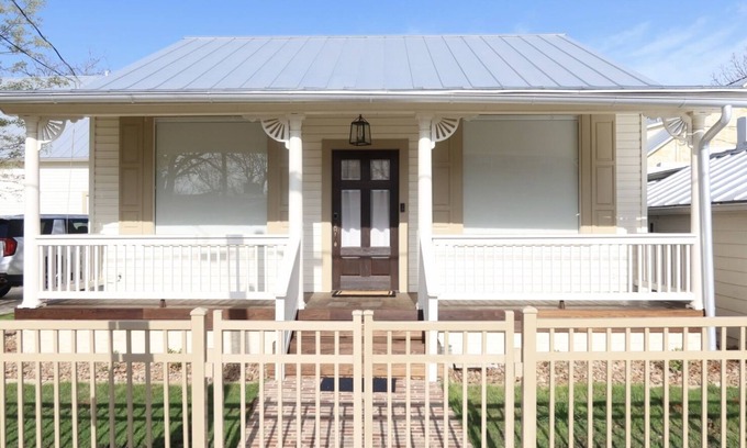 Comfort Cottage | The Stay on Seventh