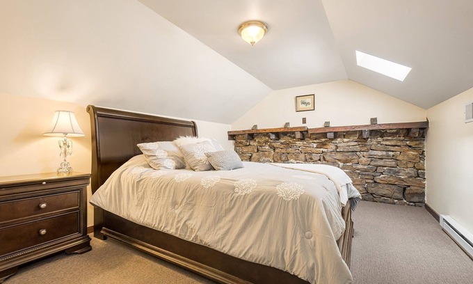 Farmington Hotel | The Stewart Suite | Historic Victorian Inn Room