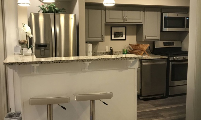 Charlottesville Condo | The Stone Abode-2Bdrm/1Ba quiet retreat. A perfect location-close to everything.