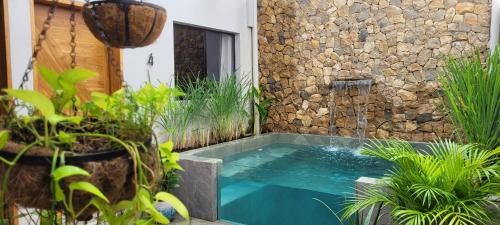 Las Pampas Apartment | The Stone Elephant - A place to relax in town with Hot Water and a Pool