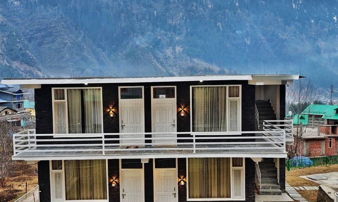 Manali House | The Stone Hedge