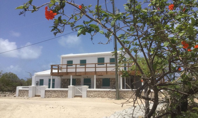 Balfour Town House | The Stone House - 2 Story, 3 Bedroom, 2 Bath Home on Secluded Island