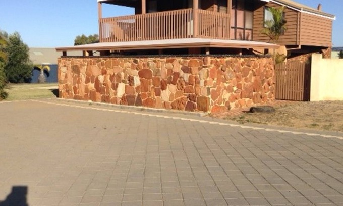 Kalbarri House | The Stonehouse in Kalbarri