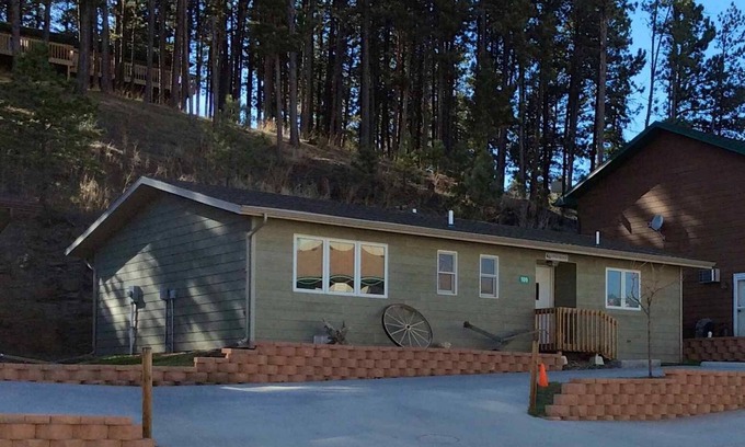 Hill City House | The Stony Ridge is a 3 bedroom/2 bath home located in the town of Hill City!