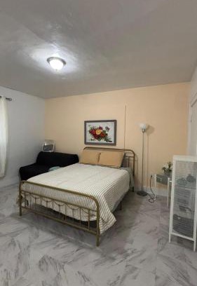 East Little Havana Apartment | The Studio 6 Little Havana Walk to Marlins Stadium