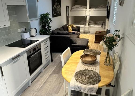 Dartmouth Apartment | The Studio, Foss Street, Central Dartmouth