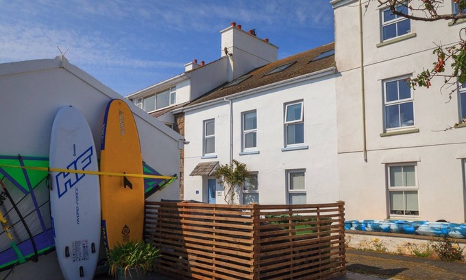 Derbyhaven House | The Studio is a seaside escape based in the quiet hamlet of Derbyhaven, just outside Castletown in t