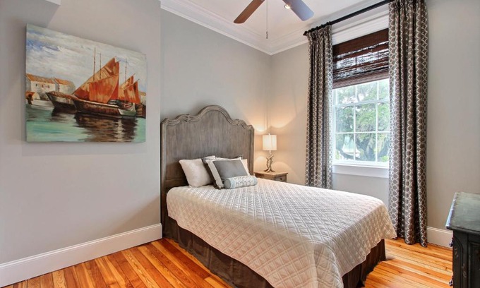 Historic District - North Hotel | The Suites at Bay