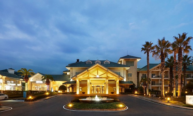 Jungmun Hotel | The Suites Hotel Jeju